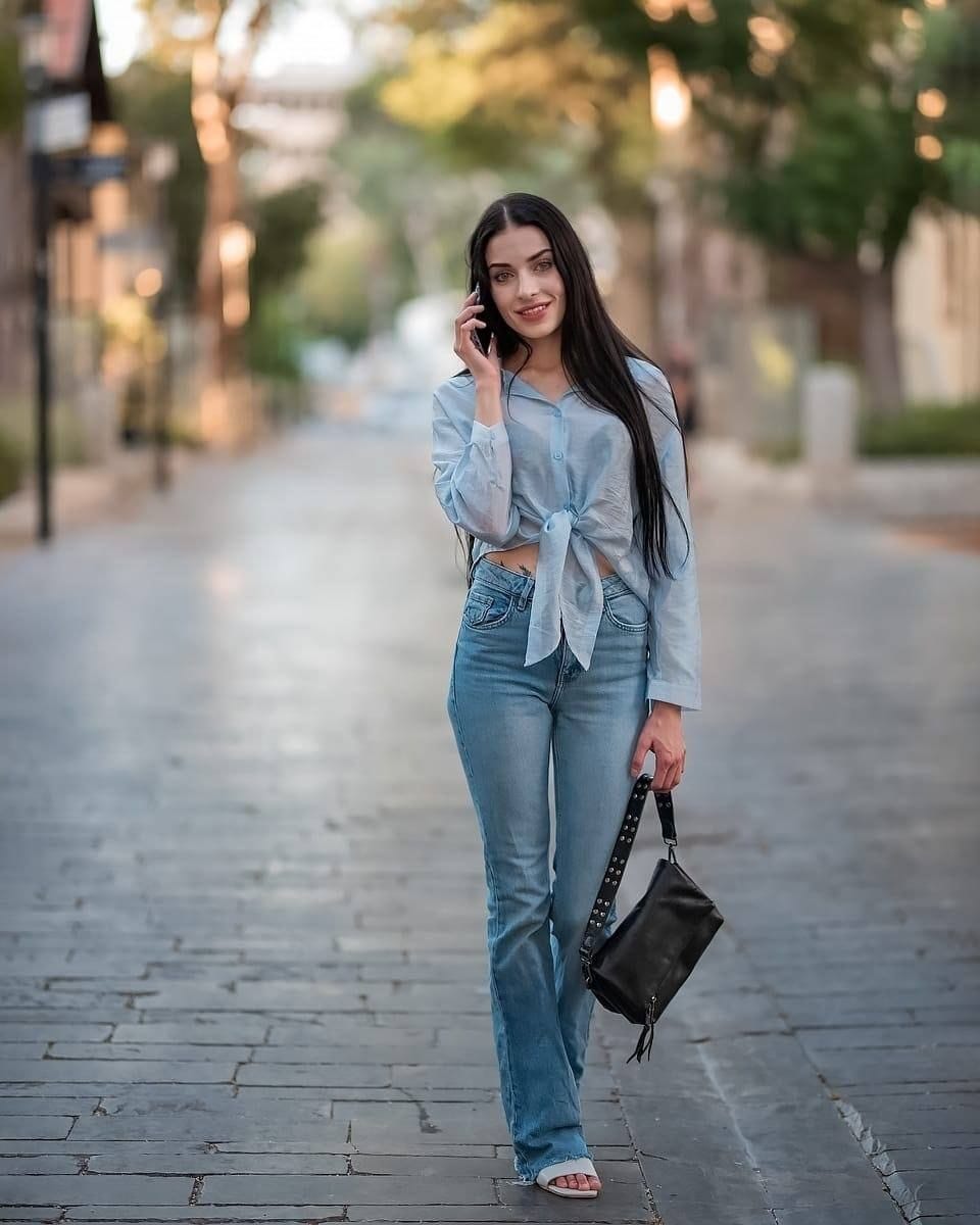 ליזה- בת 25 מסאזיסטית חמה ומזמינה בתל אביב