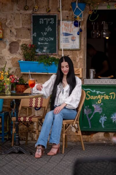 ליזה-מסאזיסטית ממכרת 25 כוסית -תל אביב - דירות דיסקרטיות בתל אביב בתל אביב